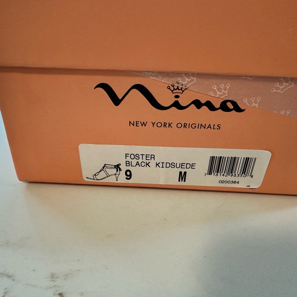 Nina Elegant Black and White Shoes